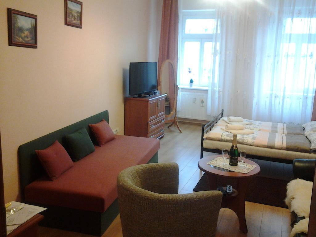 U Tri Jehnatek Apartment Karlovy Vary Exterior foto